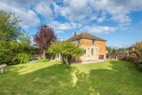 Kidlington 3 BR House with parking & large garden
